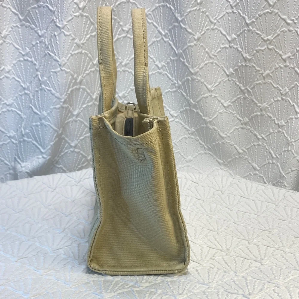 Marc Jacobs The Tote‎ Bag Cream Tan w/Black adjustable removable Crossbody Strap - Picture 7 of 16